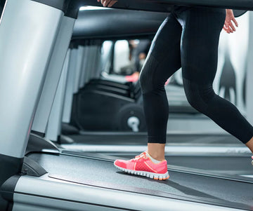 5 Incline Walking Workouts for Weight Loss: Beginner to Advanced Levels